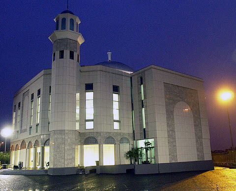 As Baitul Futuh Burns, the Bigotry of Some Muslims Towards Ahmaddiyas Comes Out