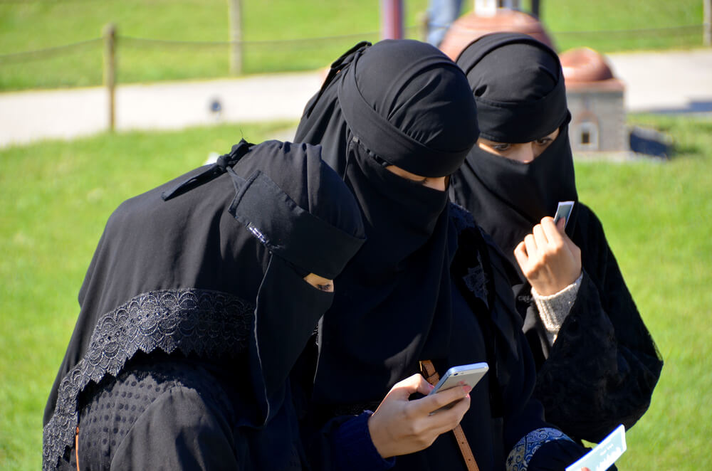 “You Wearing That Niqab is Going Back to Traditions of the Victorian Era,” Says Perpetrator