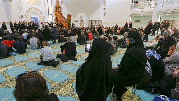 Hate Crimes against Muslims rise following Paris attacks