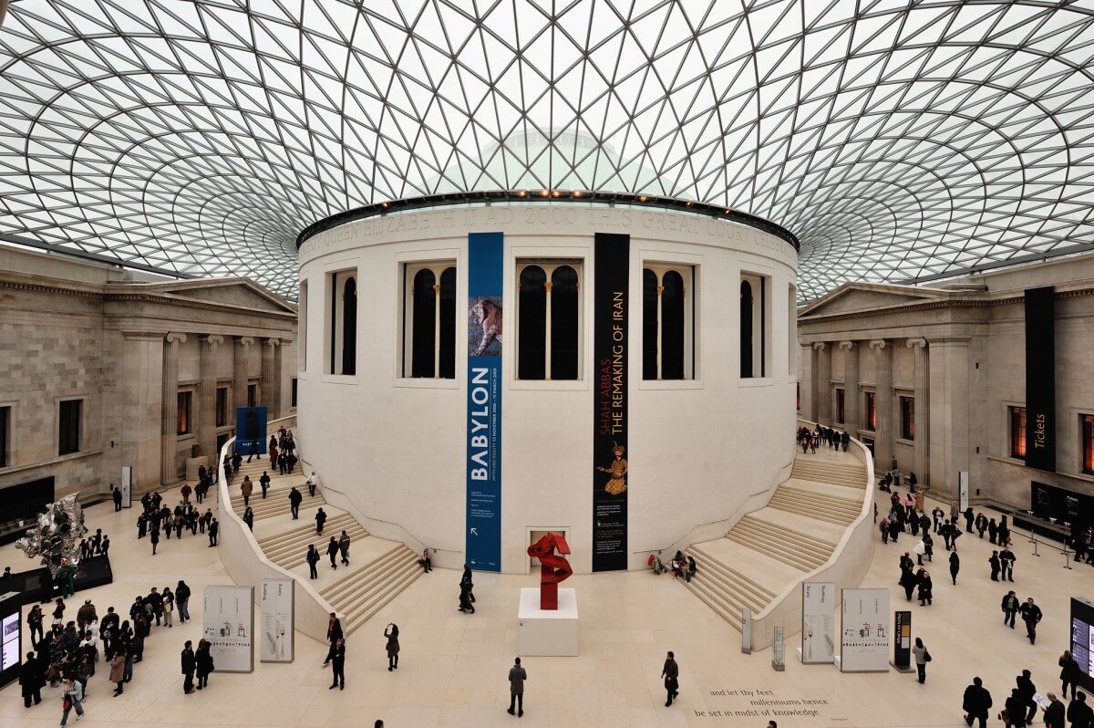 British Museum apologises to Muslim family over staff member’s conduct